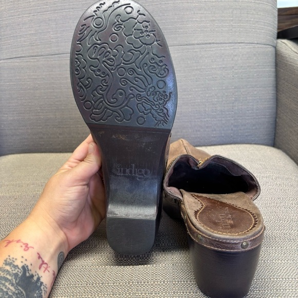 Indigo Vintage Y2K Classic Brown Women’s Leather Bohemian Clogs 9 - Picture 5 of 6